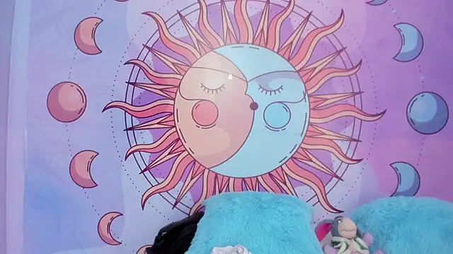 Snapshot of evelin_24_ chatting on February 13, 3:01 pm evelin 24 online show from February 13, 3:01 pm