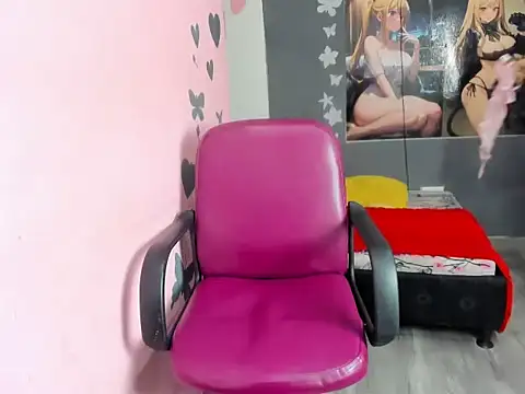 Luna white1 online show from March 6, 7:53 pm