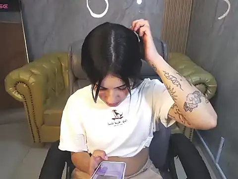 Snapshot of Samanttha_tf chatting on February 23, 12:28 pm Samanttha tf online show from February 23, 12:28 pm