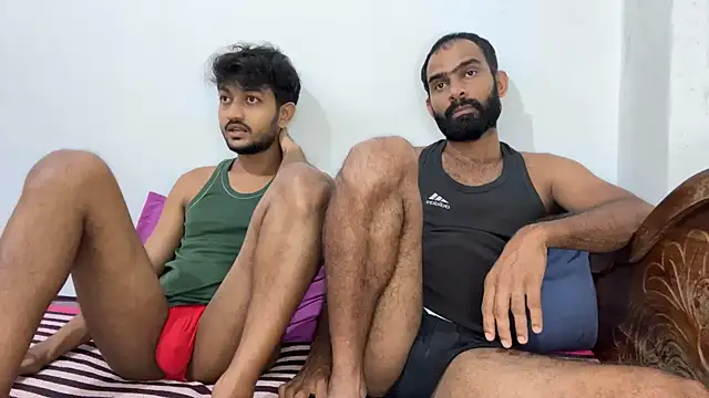 DesiDaddyandSon online show from May 17, 5:46 pm