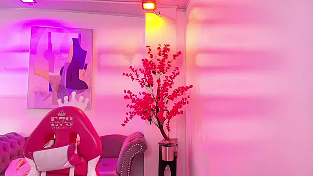 Chloe dolly online show from March 14, 11:38 am