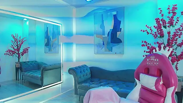 Chloe dolly online show from April 26, 11:18 am