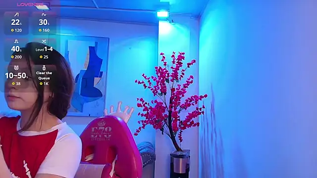 Chloe dolly online show from March 24, 11:21 am