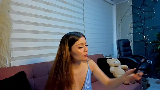 Scarlett Raven  online show from March 2, 8:27 pm