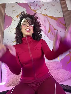 Woo isDaphne online show from April 17, 11:07 pm