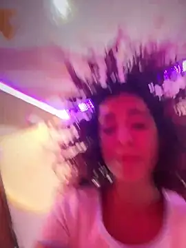 Woo isDaphne online show from March 14, 11:11 pm