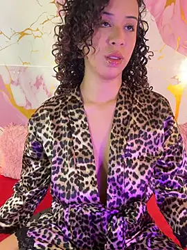 Snapshot of Woo_isDaphne chatting on June 20, 10:59 pm Woo isDaphne online show from June 20, 10:59 pm