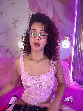 Woo isDaphne online show from March 4, 11:01 pm