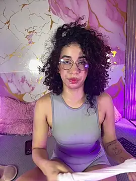 Woo isDaphne online show from April 13, 10:58 pm