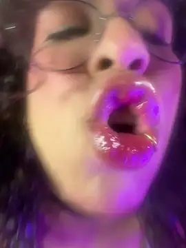 Woo isDaphne online show from May 10, 11:06 pm