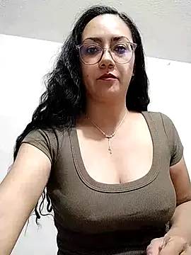 Snapshot of Salma-sweet chatting on May 16, 5:50 am Salma-sweet online show from May 16, 5:50 am
