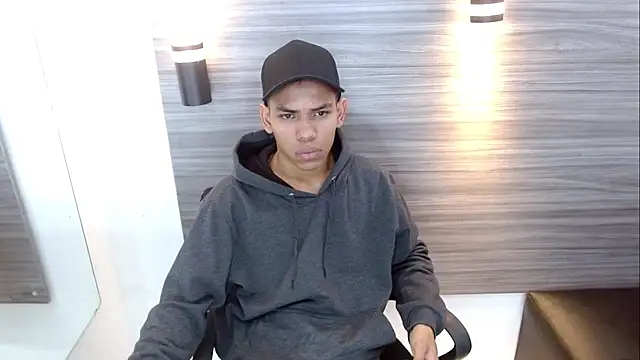 DaviidBuckx  online show from April 24, 2:13 am