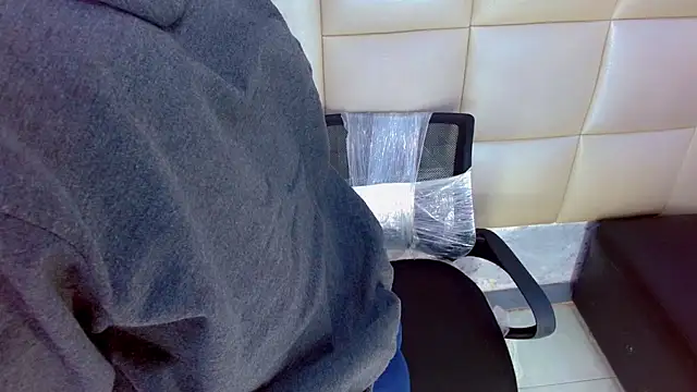 DaviidBuckx  online show from March 1, 2:06 pm