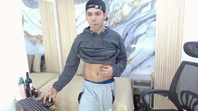 DaviidBuckx  online show from May 21, 3:15 am