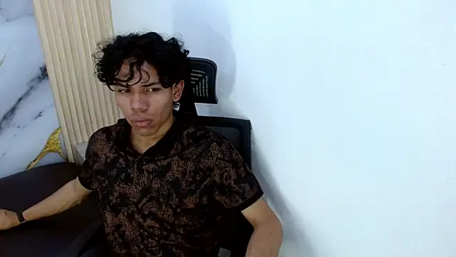 DaviidBuckx  online show from March 24, 2:33 am