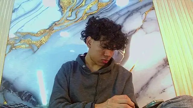 DaviidBuckx  online show from March 9, 2:04 am