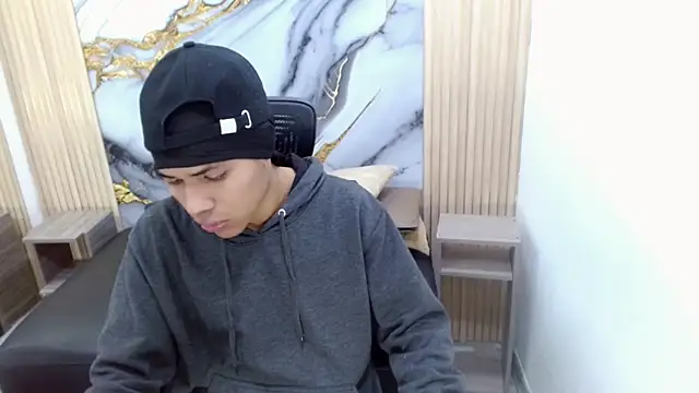 DaviidBuckx  online show from May 31, 2:17 am