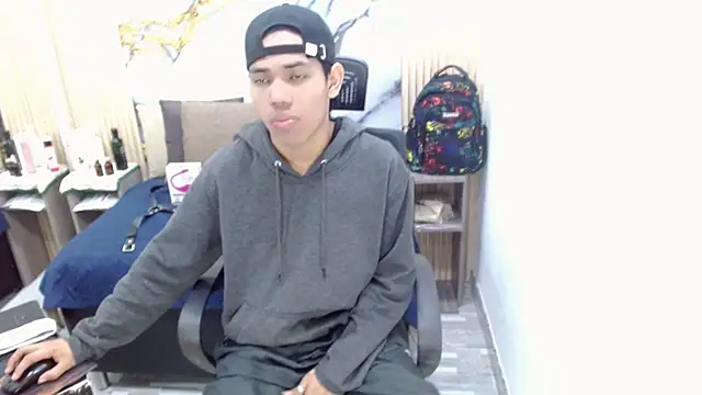 DaviidBuckx  online show from June 4, 2:49 am