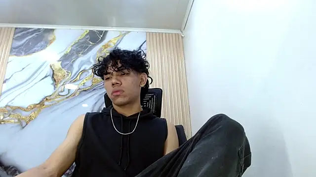 DaviidBuckx  online show from March 6, 2:28 am