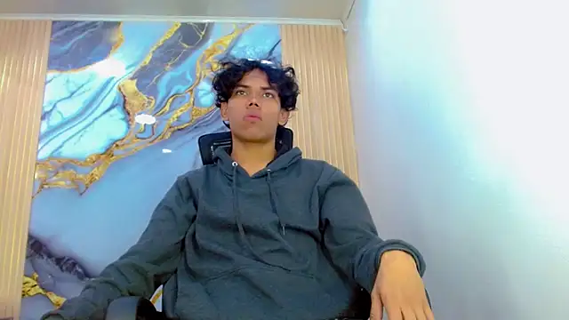 DaviidBuckx  online show from April 2, 2:19 am