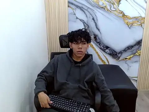 DaviidBuckx  online show from February 14, 2:23 am