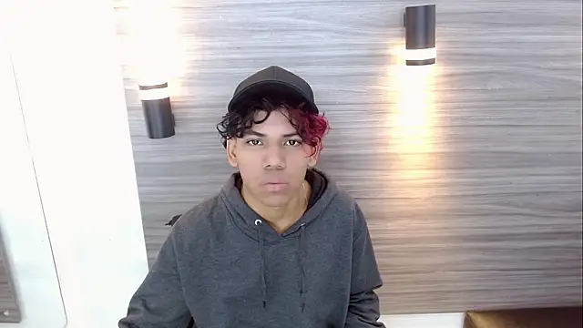 DaviidBuckx  online show from April 23, 2:18 am