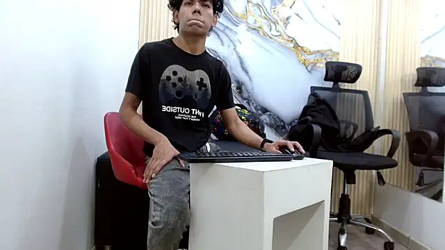 DaviidBuckx  online show from February 17, 2:09 am