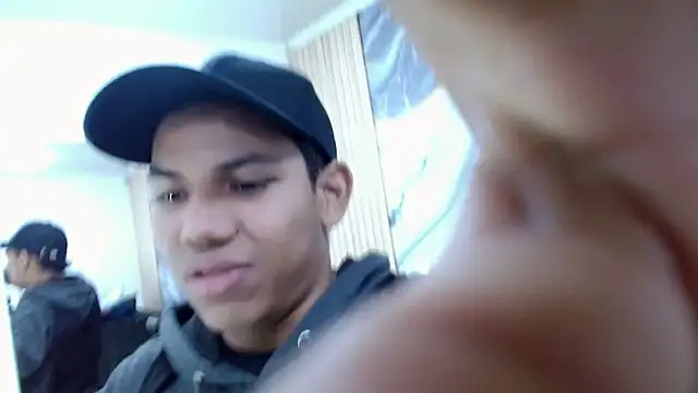 DaviidBuckx  online show from May 13, 2:18 am