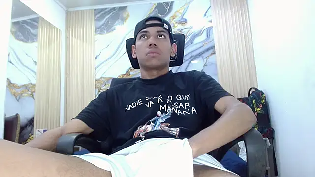 DaviidBuckx  online show from June 5, 7:36 am