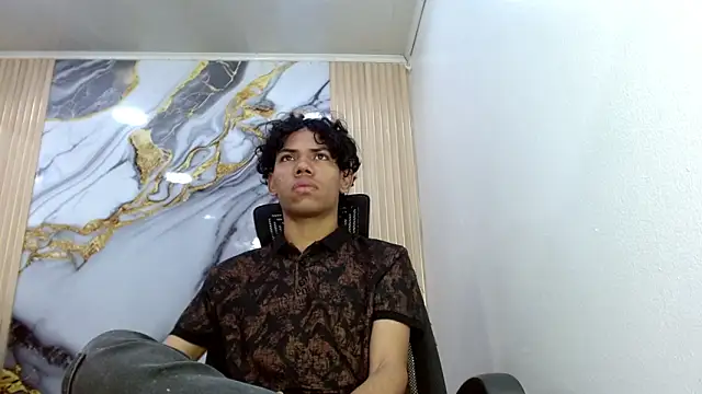 DaviidBuckx  online show from March 17, 2:14 am