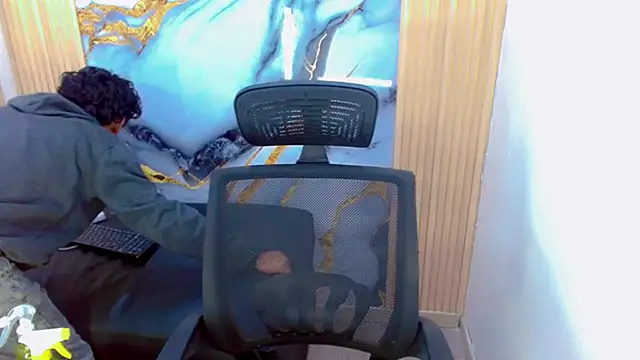 DaviidBuckx  online show from March 26, 2:10 am