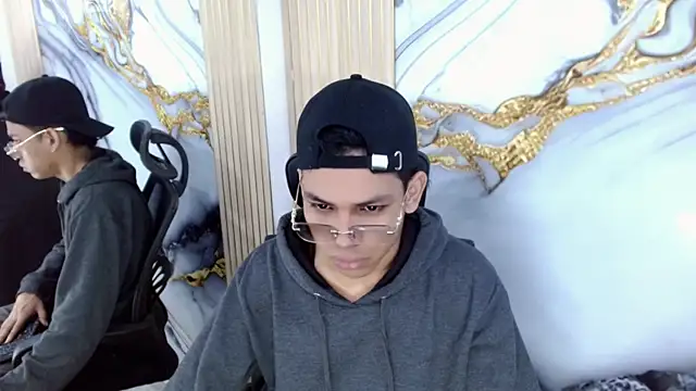DaviidBuckx  online show from May 16, 2:21 am