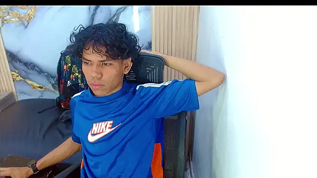 DaviidBuckx  online show from March 11, 2:05 am