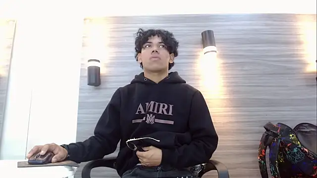 DaviidBuckx  online show from May 7, 2:27 am
