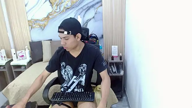 DaviidBuckx  online show from June 3, 2:34 am