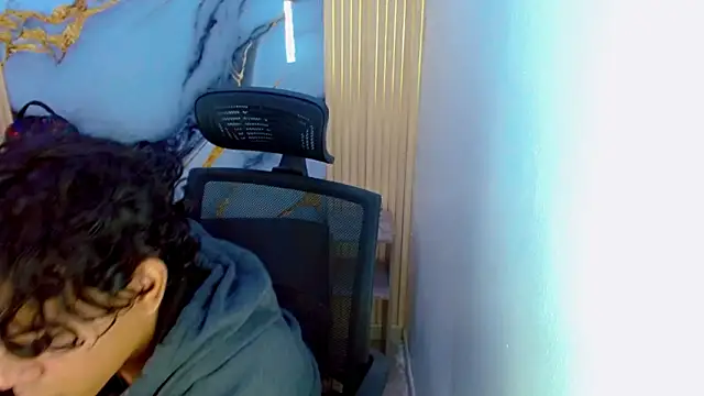 DaviidBuckx  online show from March 19, 2:11 am