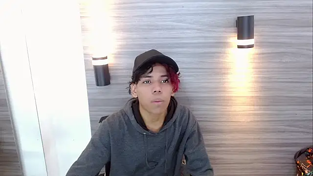 DaviidBuckx  online show from April 22, 2:18 am