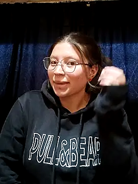 Monroe0303 online show from April 9, 10:38 pm
