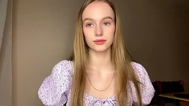 Snapshot of Viktoria_Vibes chatting on February 14, 4:07 pm Viktoria Vibes online show from February 14, 4:07 pm