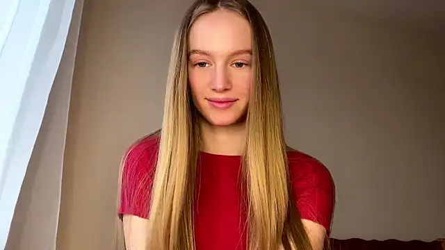 Snapshot of Viktoria_Vibes chatting on February 20, 2:41 pm Viktoria Vibes online show from February 20, 2:41 pm