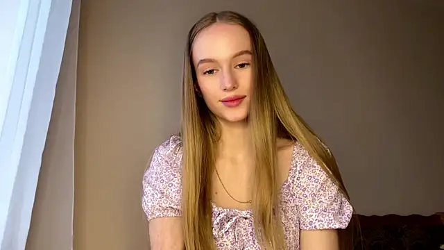 Snapshot of Viktoria_Vibes chatting on February 23, 3:01 pm Viktoria Vibes online show from February 23, 3:01 pm