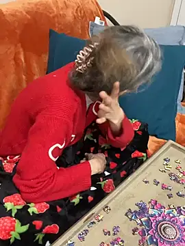 Snapshot of TicTac_Toes chatting on February 12, 2:33 am TicTac Toes online show from February 12, 2:33 am