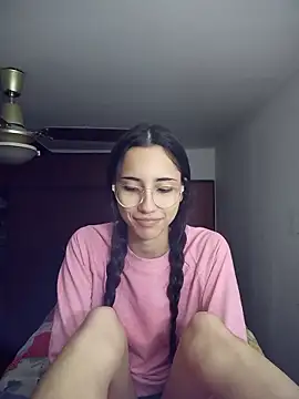 Snapshot of isaaabelaaa chatting on May 17, 2:55 am isaaabelaaa online show from May 17, 2:55 am