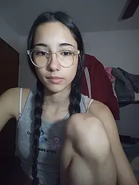 isaaabelaaa online show from April 15, 11:05 am