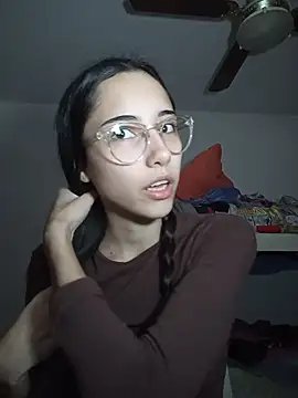 isaaabelaaa online show from April 8, 11:39 pm