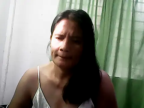 Wildhot Mommy online show from March 29, 11:06 pm