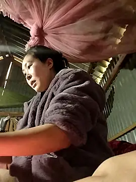 Yiyoongg online show from February 24, 12:44 am