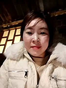 Yiyoongg online show from February 20, 2:30 am