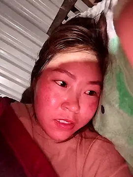 Yiyoongg online show from February 12, 11:48 pm