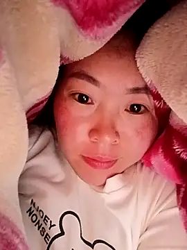 Yiyoongg online show from February 14, 11:27 pm